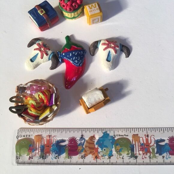 FIGURINE SET for Crafting & Collages! - Picture 4 of 9